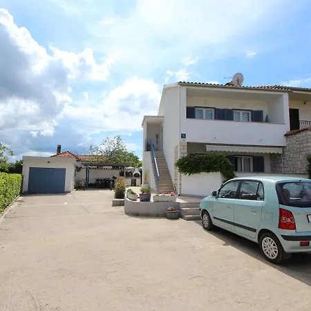 Διαμέρισμα Bonaca (adults Only)