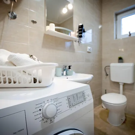 Bonaca (adults Only) * Ρόβινι